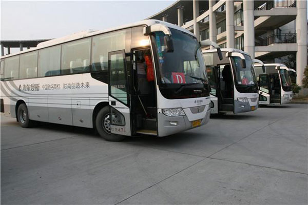 1618586872994773.jpg 大巴租車