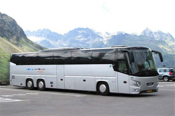 1629215504969499.jpg 深圳通勤班車(chē)