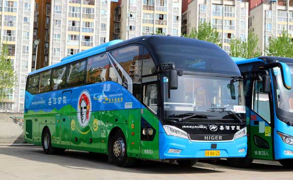 1686842689311437.jpg 企業(yè)班車租賃